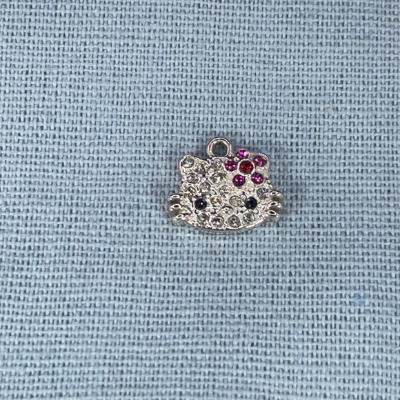 Hello Kitty Rhinestone Pendant Silver Plated - Picture 3 of 8